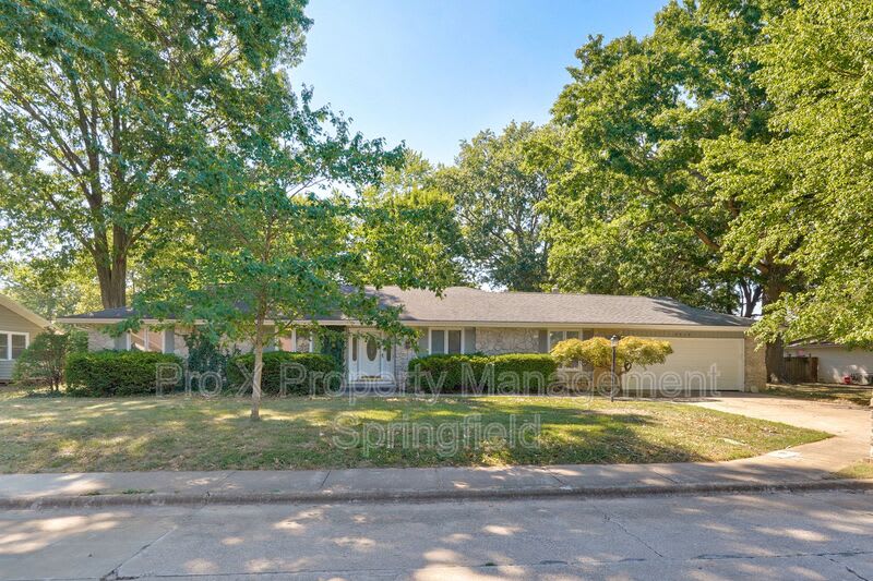 5519 S Dollison Ave – photo 1