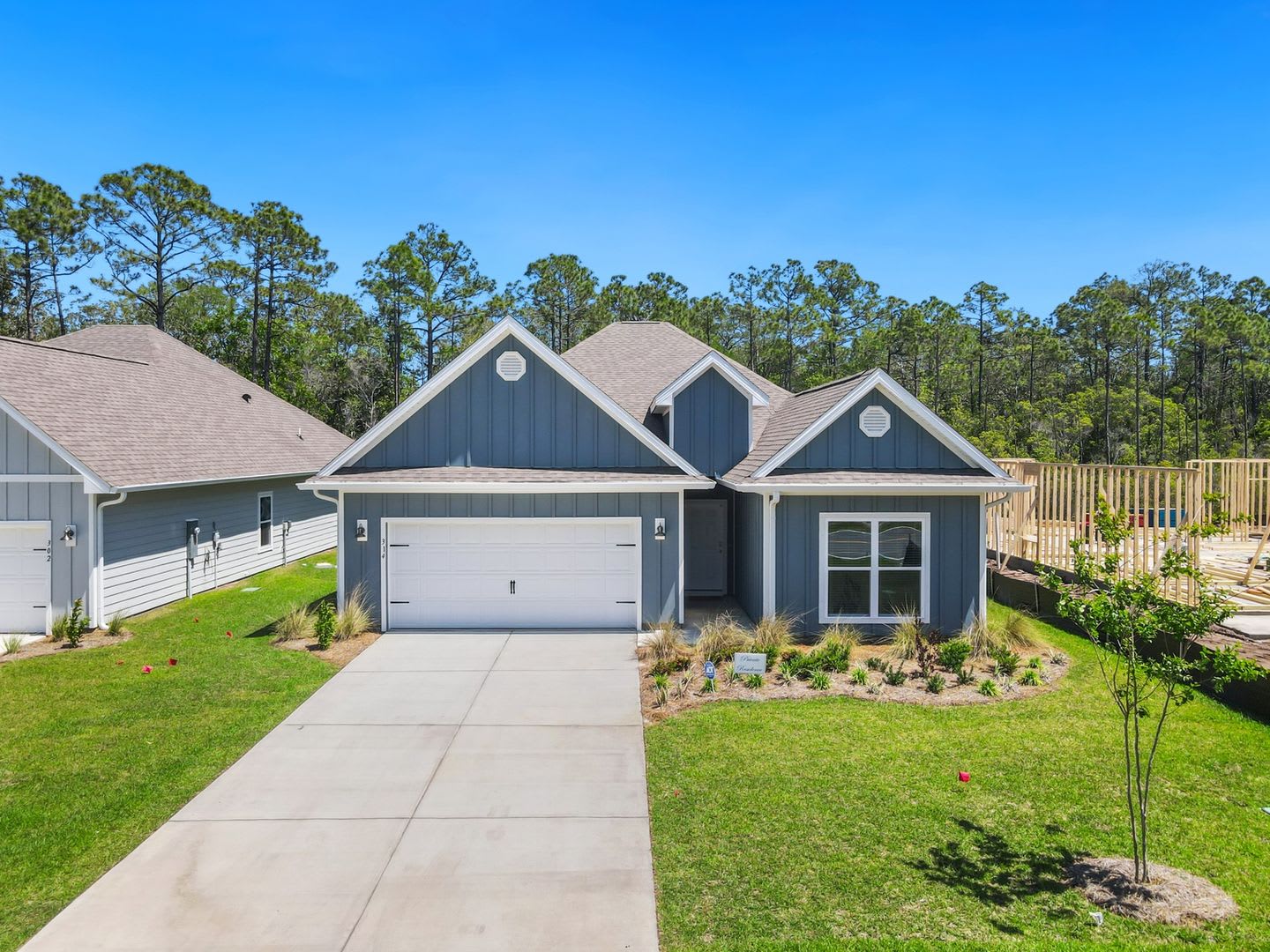Like New 5BR 3BA Home in Port St. Joe- Just 5 mins to the beach and downtown! – photo 1