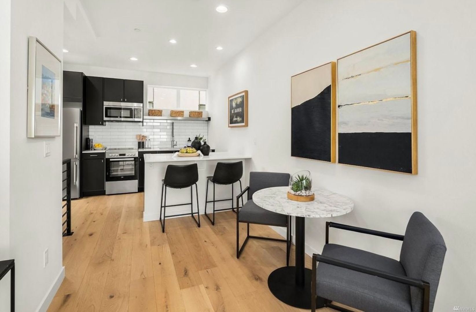 Live/Work Townhome in the heart of Georgetown! – photo 4