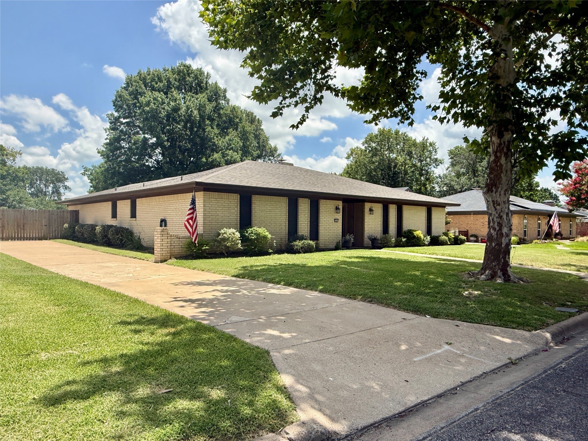 3005 Anthony Drive – photo 5