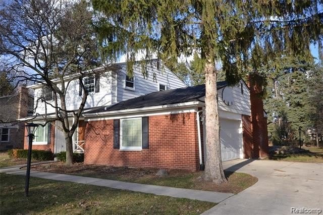 1707 Fox River Drive – photo 2