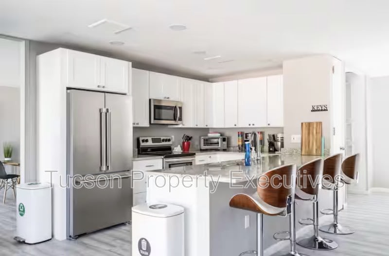 5855 East 3rd Street – photo 1