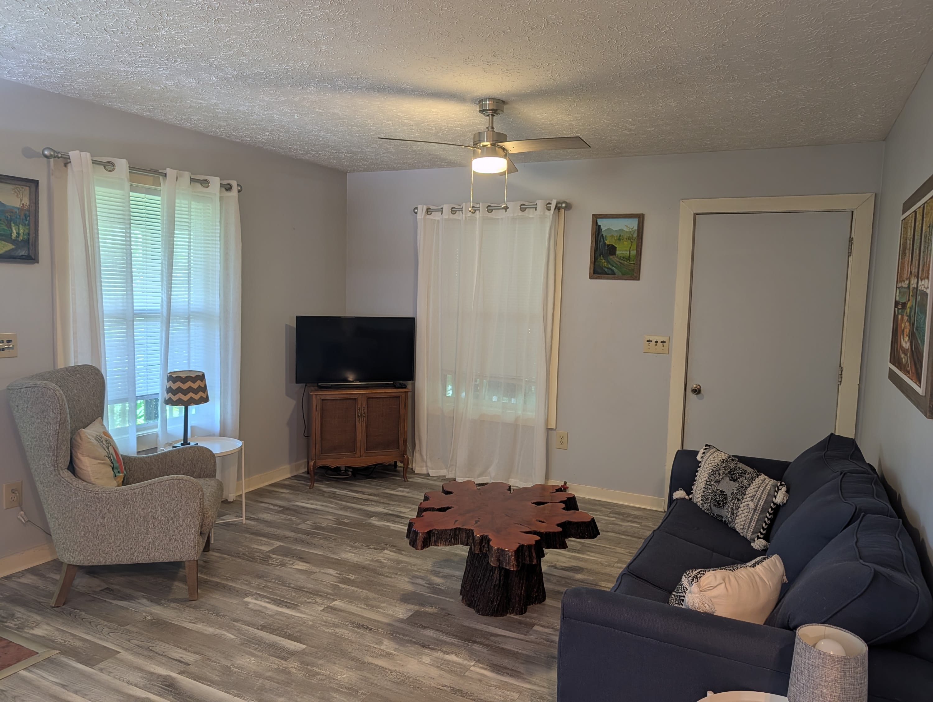 922 Henderson Road – photo 3