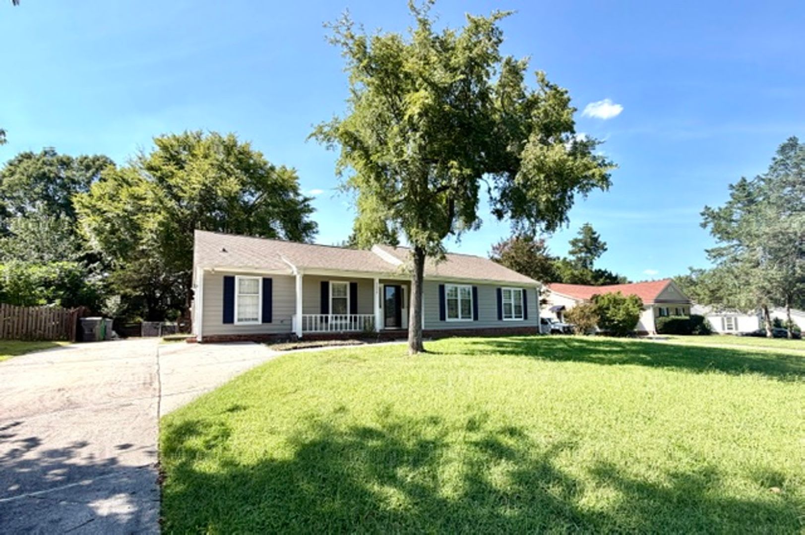 1/2 Month Off Special! Stunning 3BR/2BA Ranch in Brandon Forest – photo 2