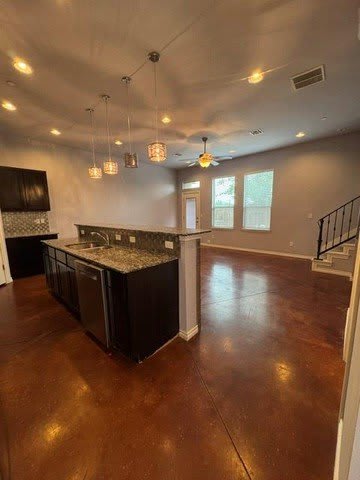 541 S Fretz Avenue – photo 2