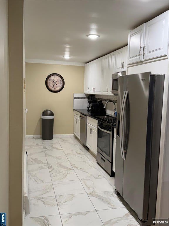785 Charlotte – photo 4