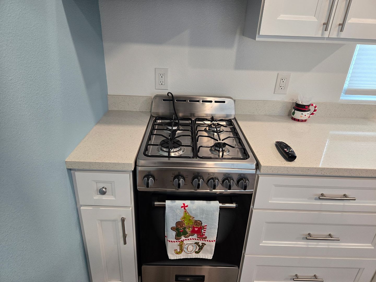 Fully Furnished 1 Bedroom, 1 Bathroom ADU In Fountain Valley! Call Today – photo 5