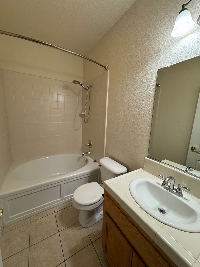 REDUCED! Southside 4 Bedroom 3 Bath Home! – photo 4