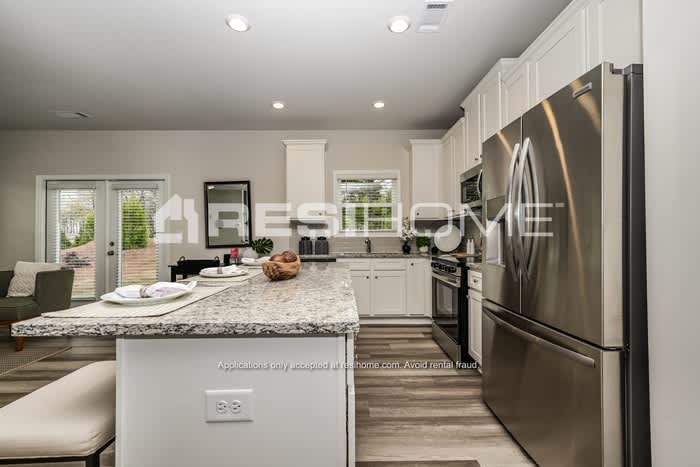 2701 Porchlight Court – photo 5