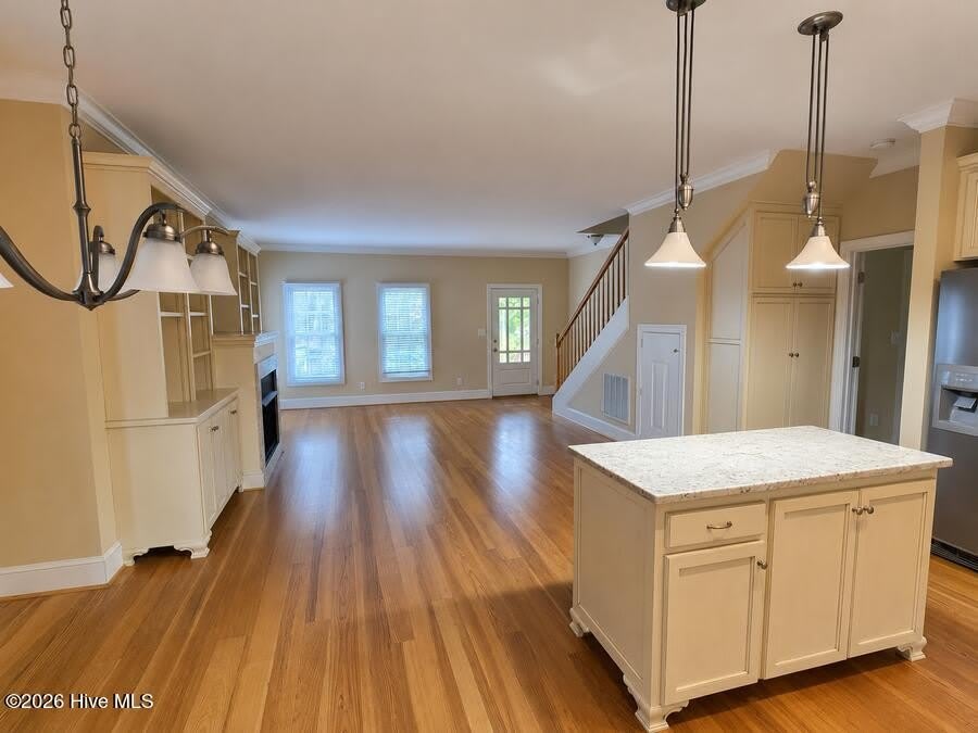 221 Pollock Street – photo 1