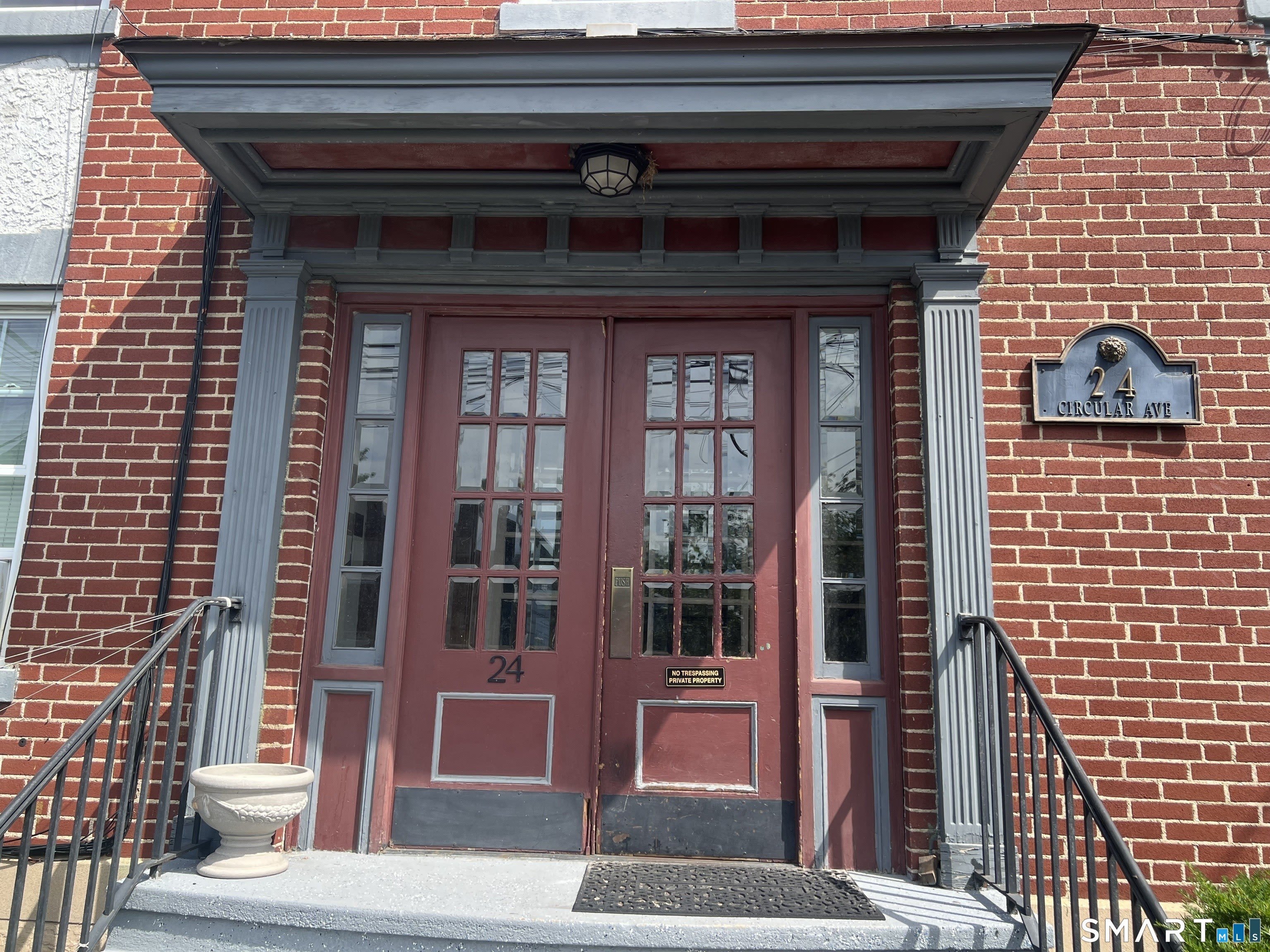 24 Circular Avenue – photo 2