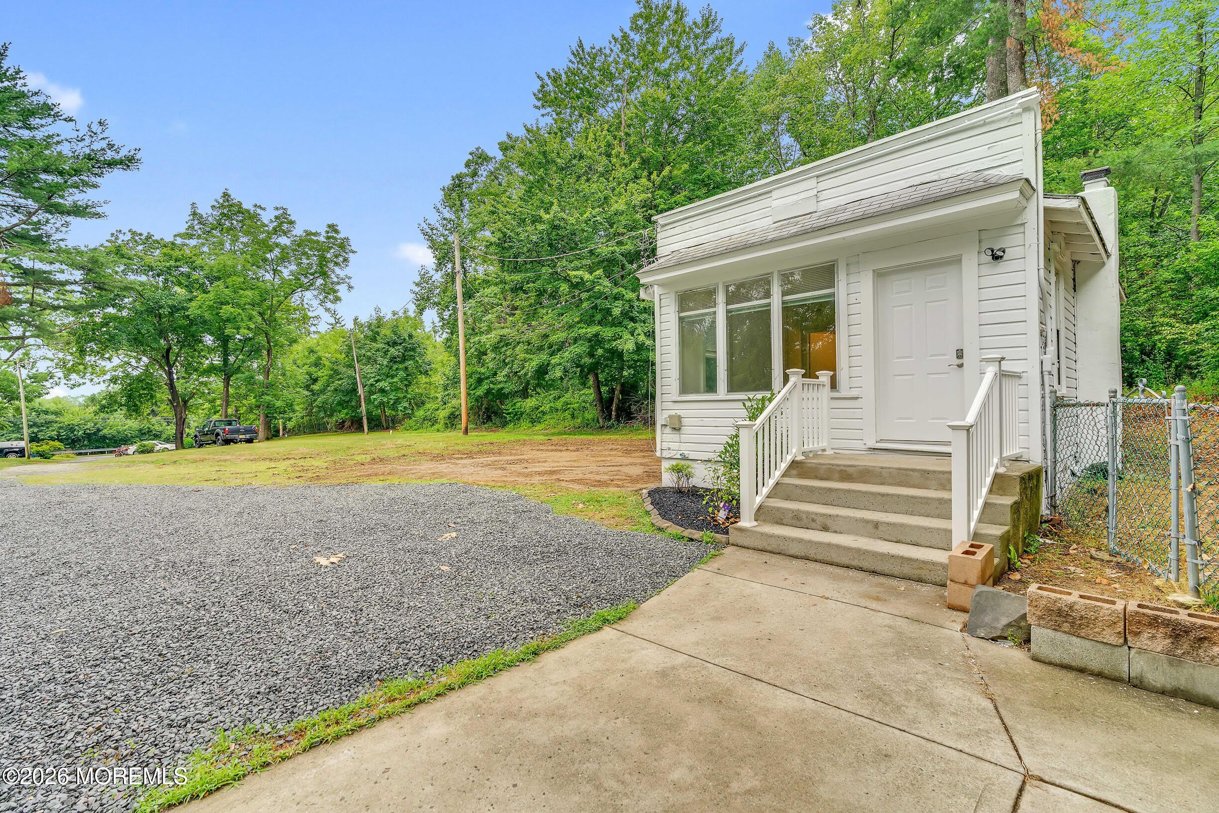302 Schoolhouse Road – photo 3