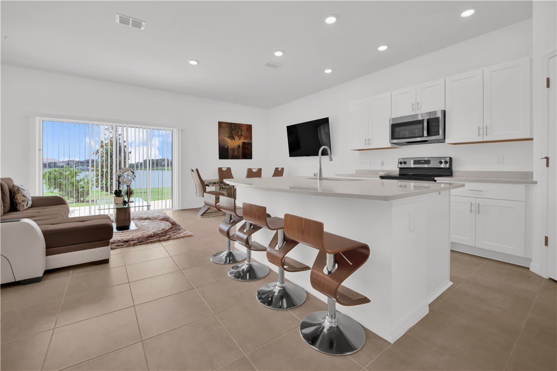 1276 Lago Vista Court – photo 4