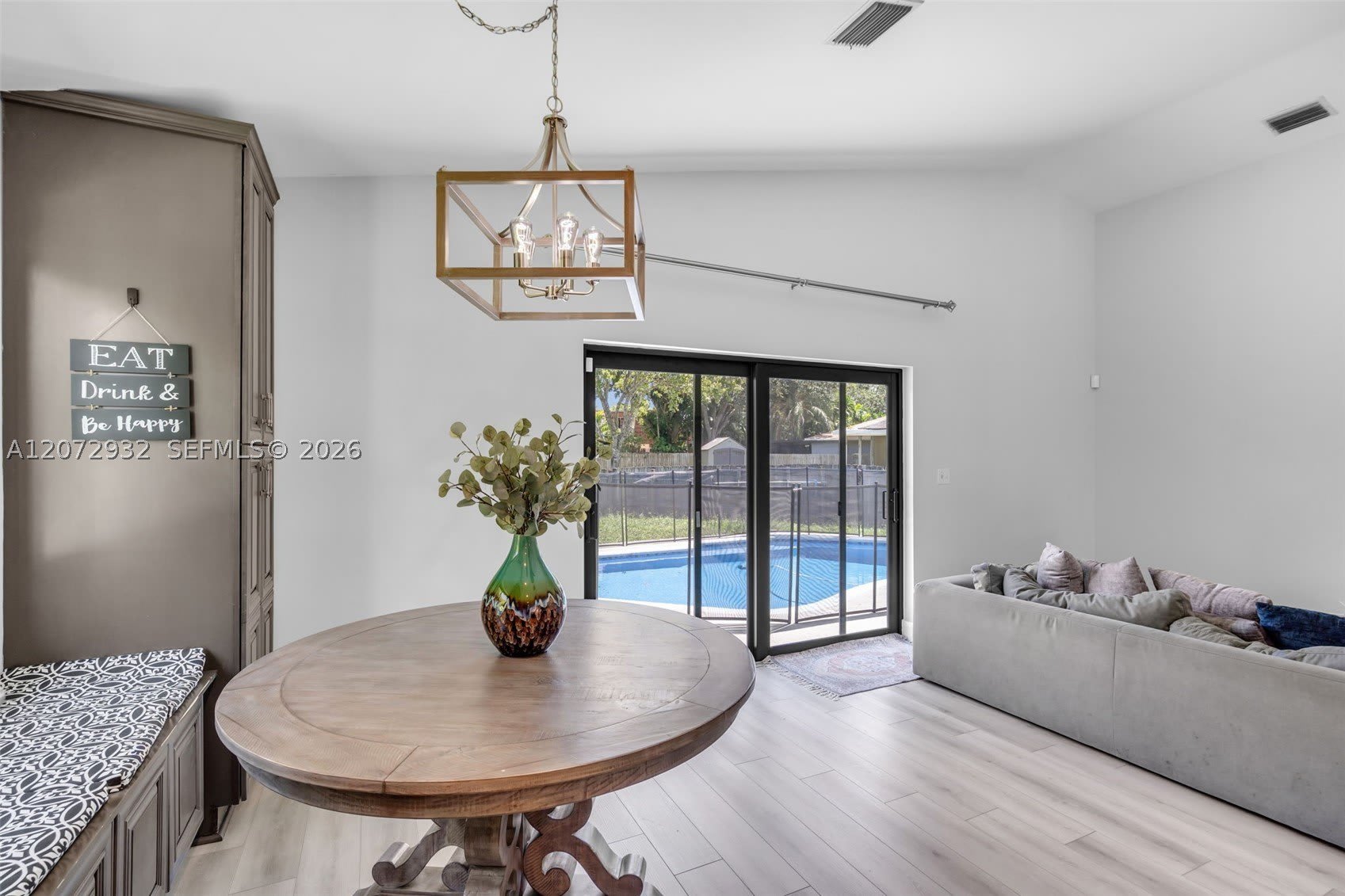 1038 SW 120th Way – photo 5