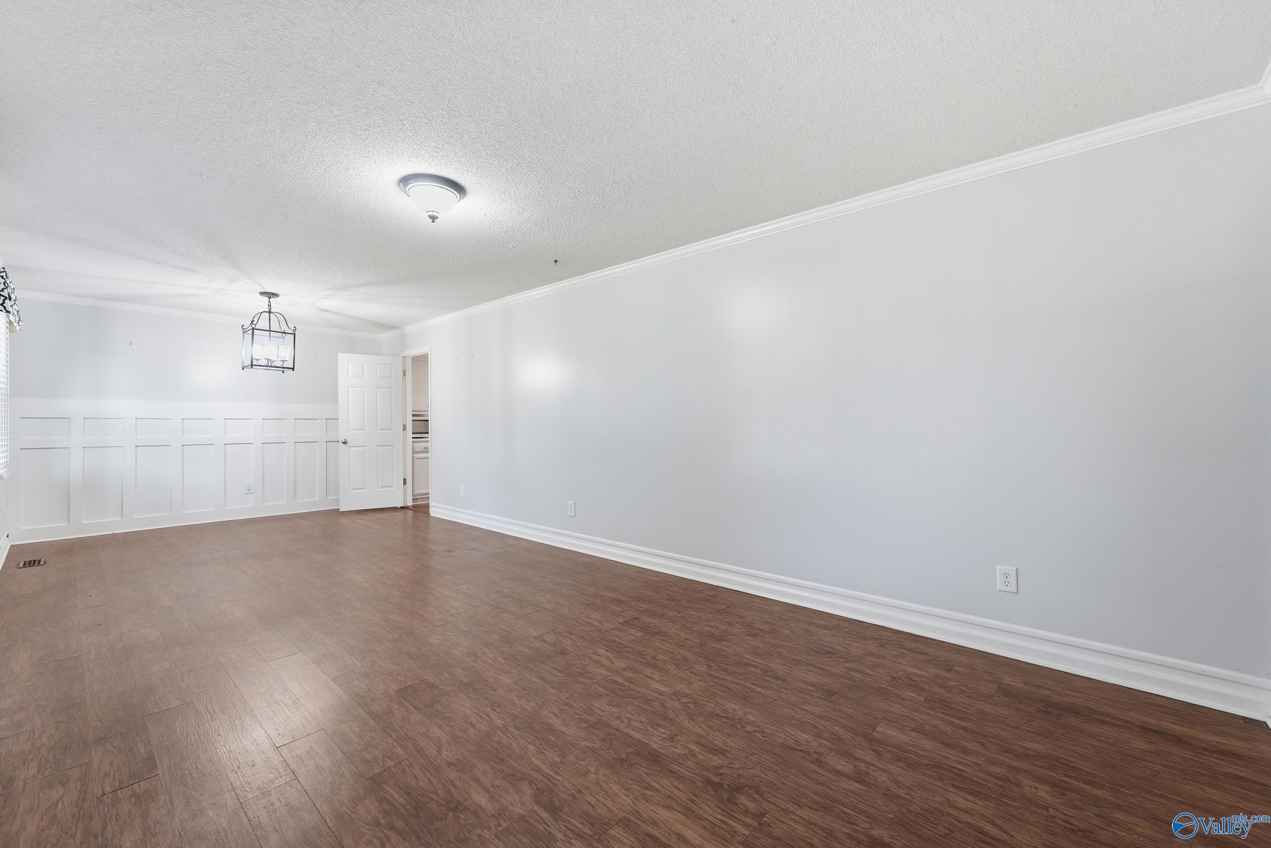 910 Lark Circle – photo 3