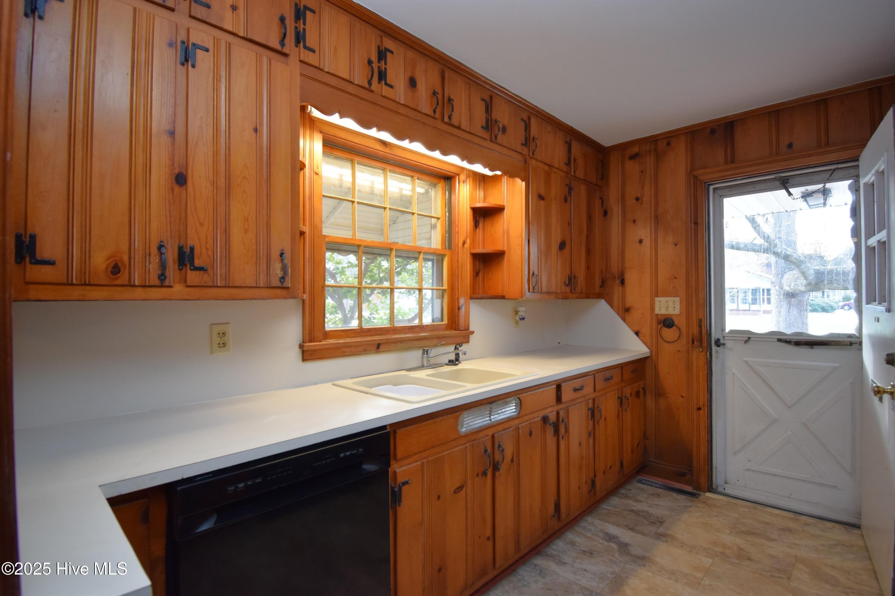 482 Snow Hill Street – photo 3