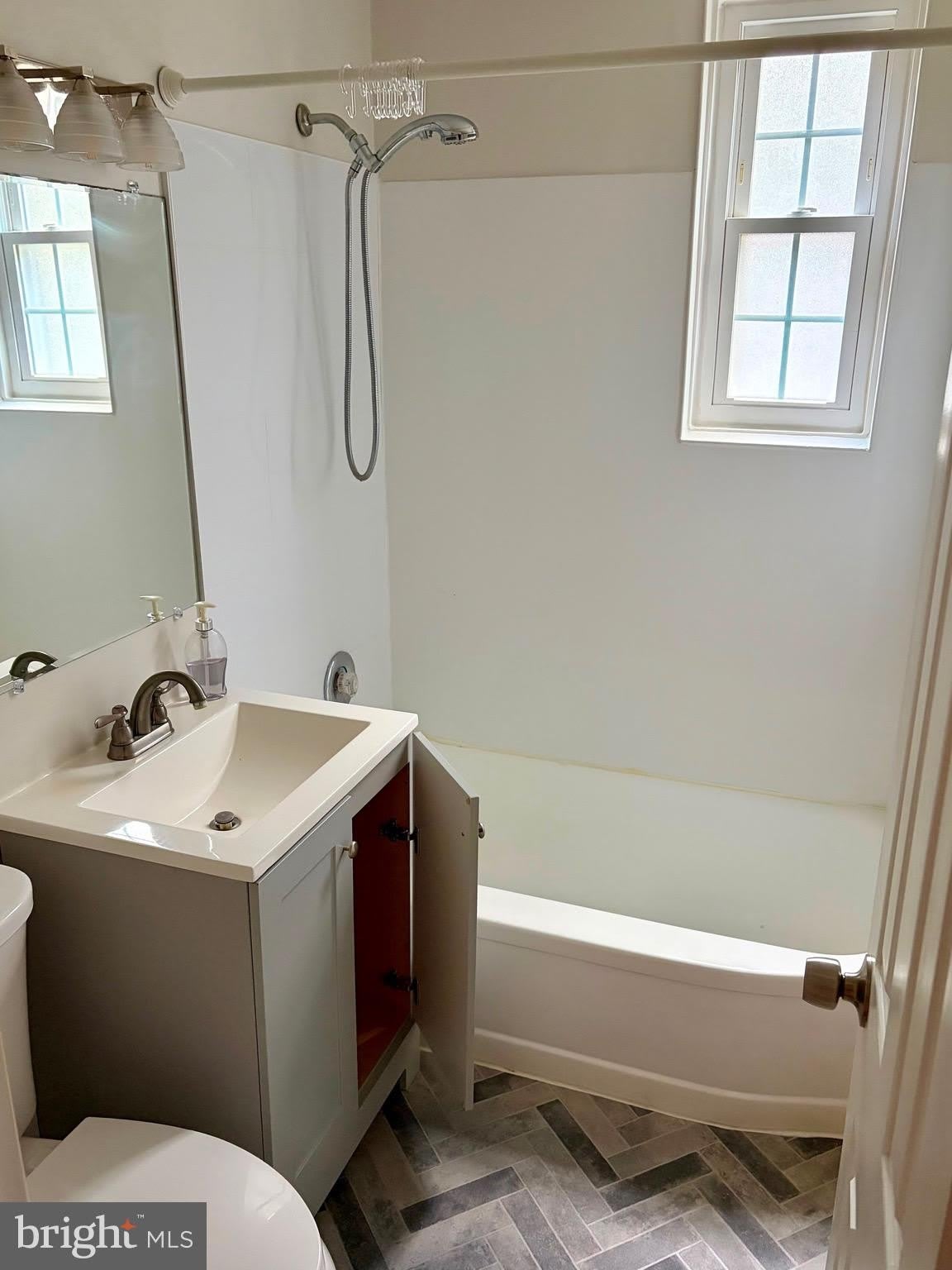 222 N GEORGE MASON Drive – photo 5