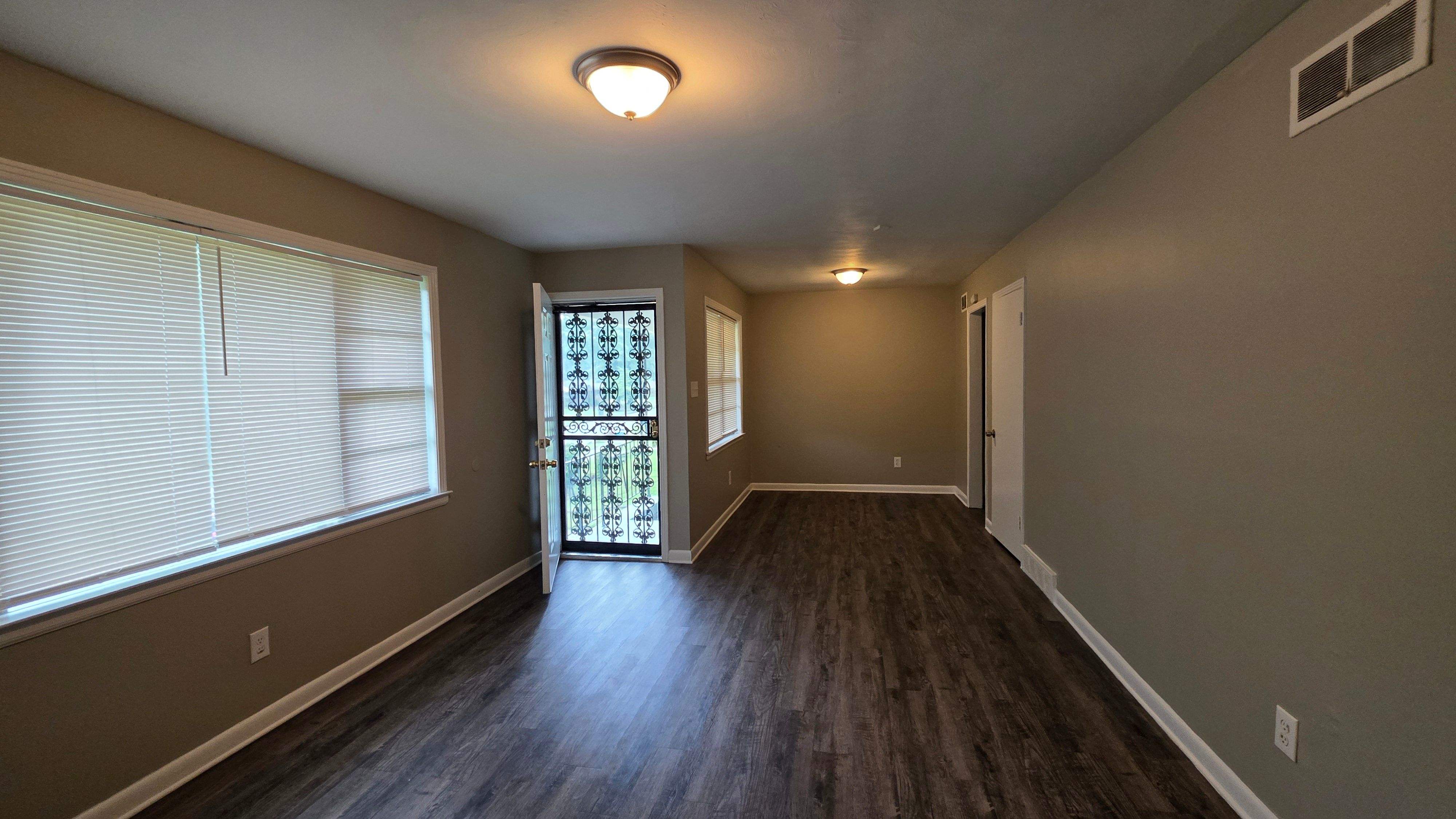 3130 Dahlia Dr – photo 2