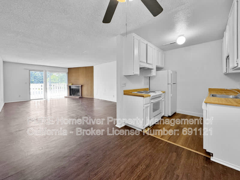 1233 Dealynn St – photo 2