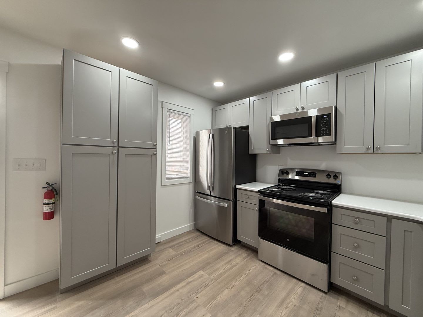 Biscayne/Sarasota 2 Bedroom Townhome newly renovated for you! – photo 4