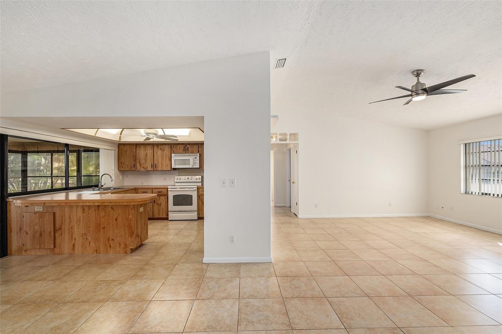909 CHIPAWAY Drive – photo 5