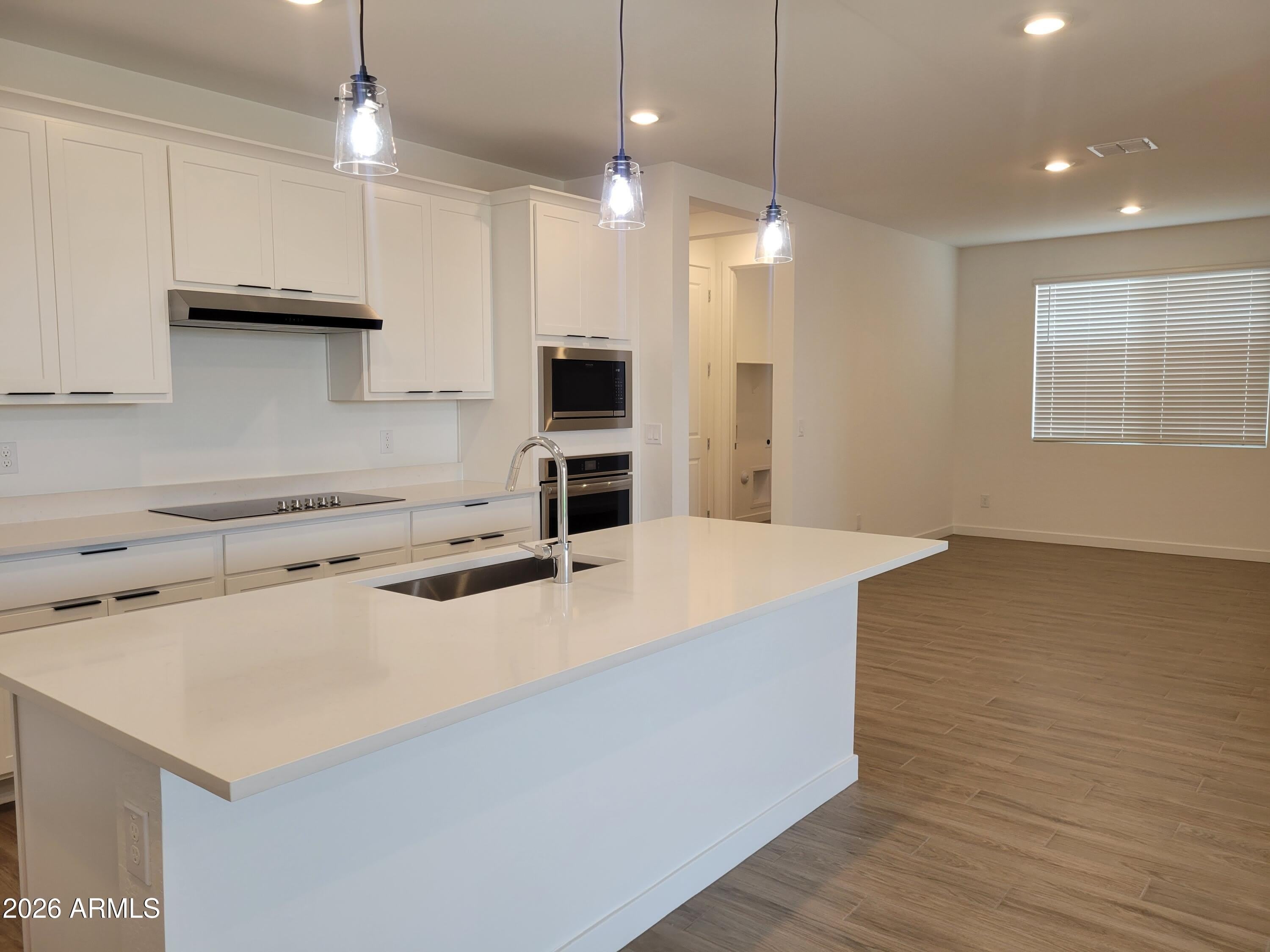 2152 W Rutledge Avenue – photo 4