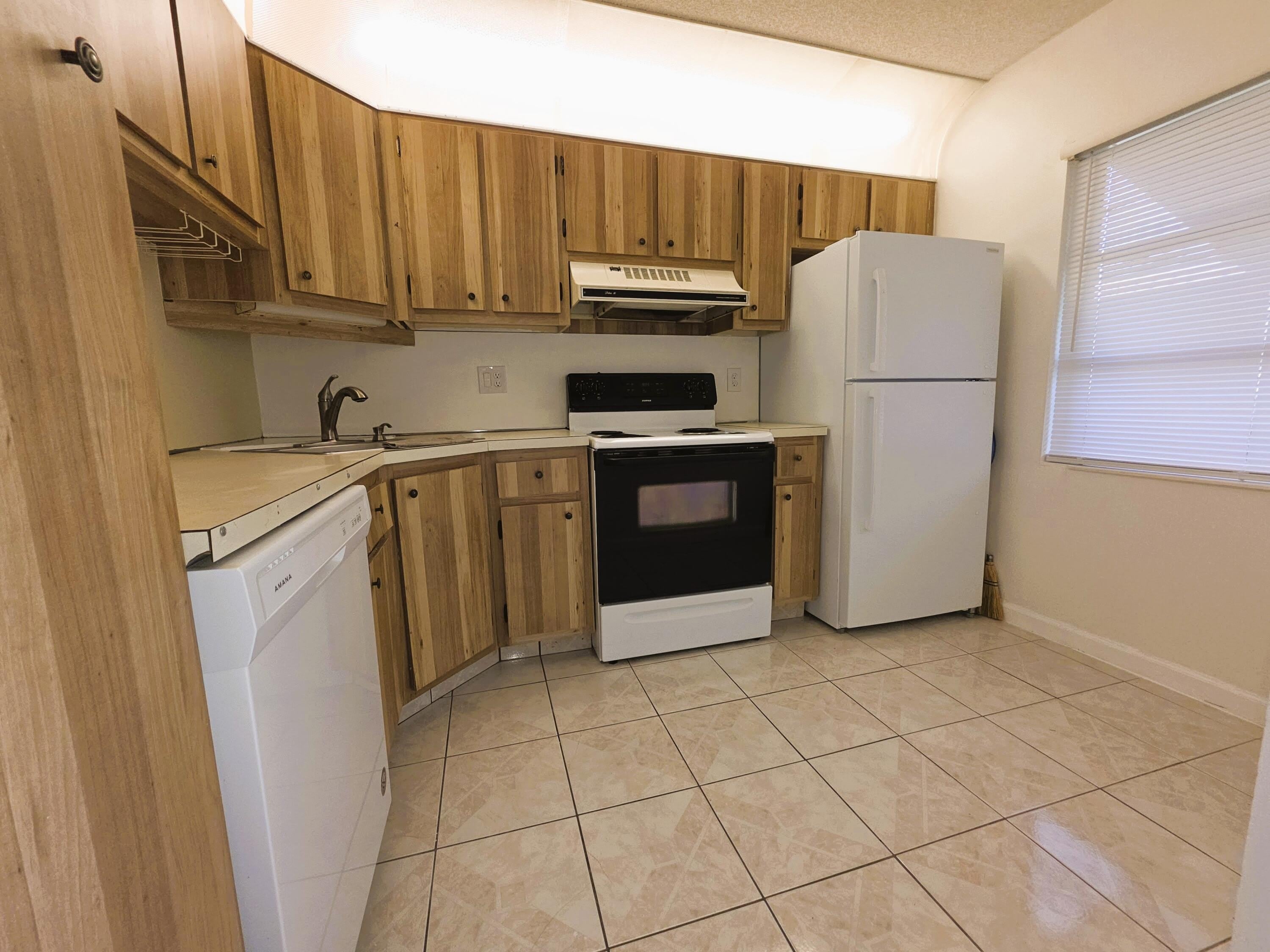 5445 GLENDA Street – photo 3