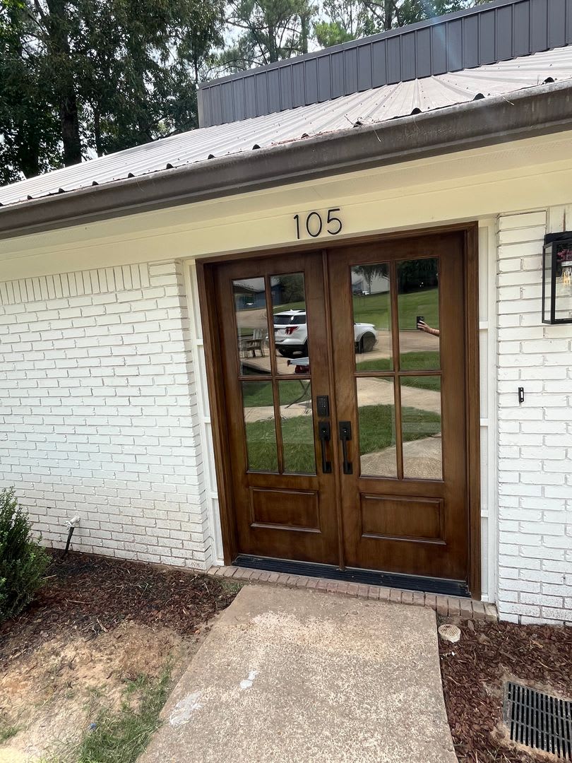 3 Bed 3 Bath Condo Located in Golf Club Gated Community – photo 2