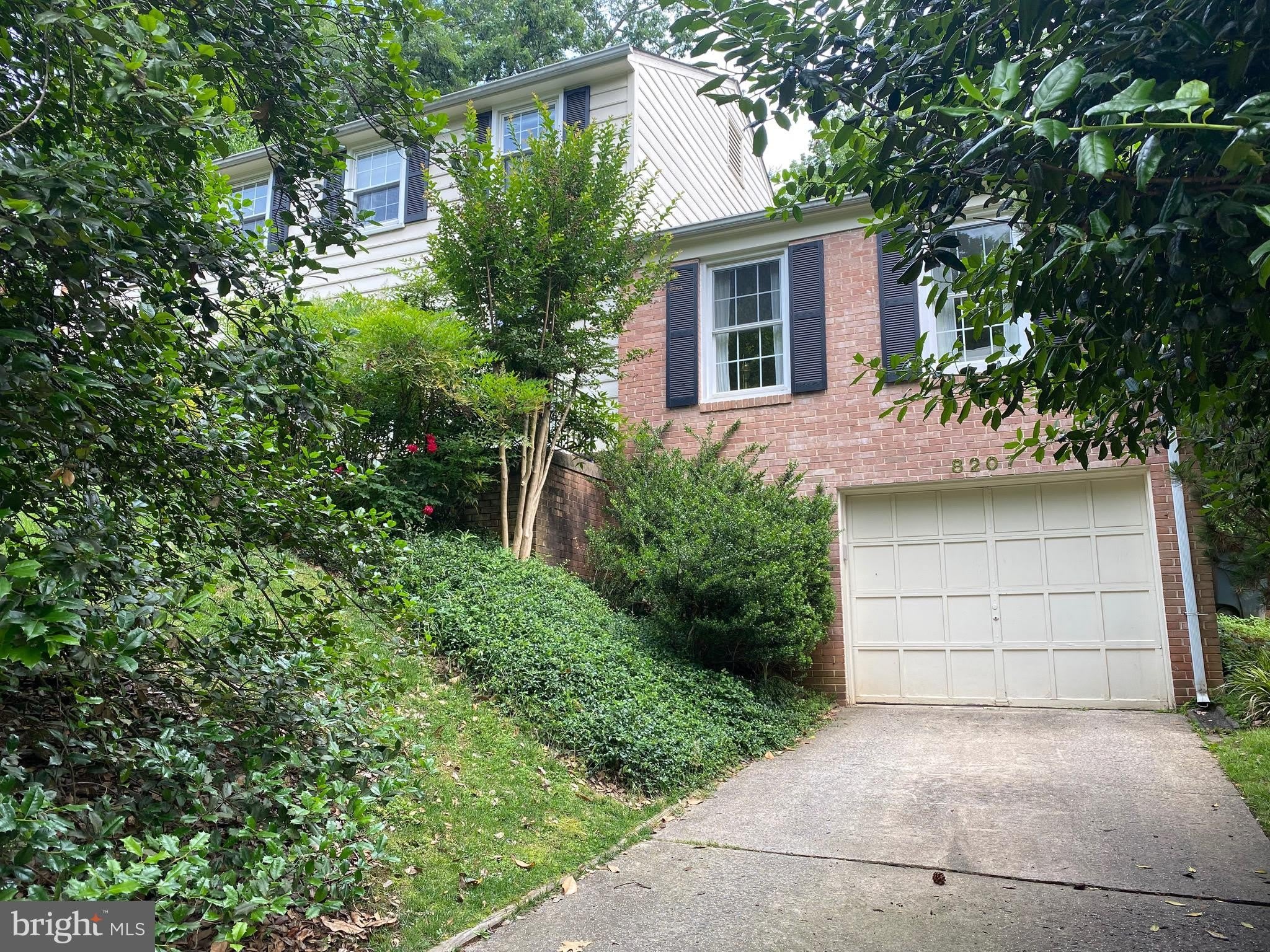 8207 GENEVA MASON RD – photo 1