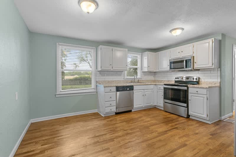 9008 E Gregory Blvd – photo 5