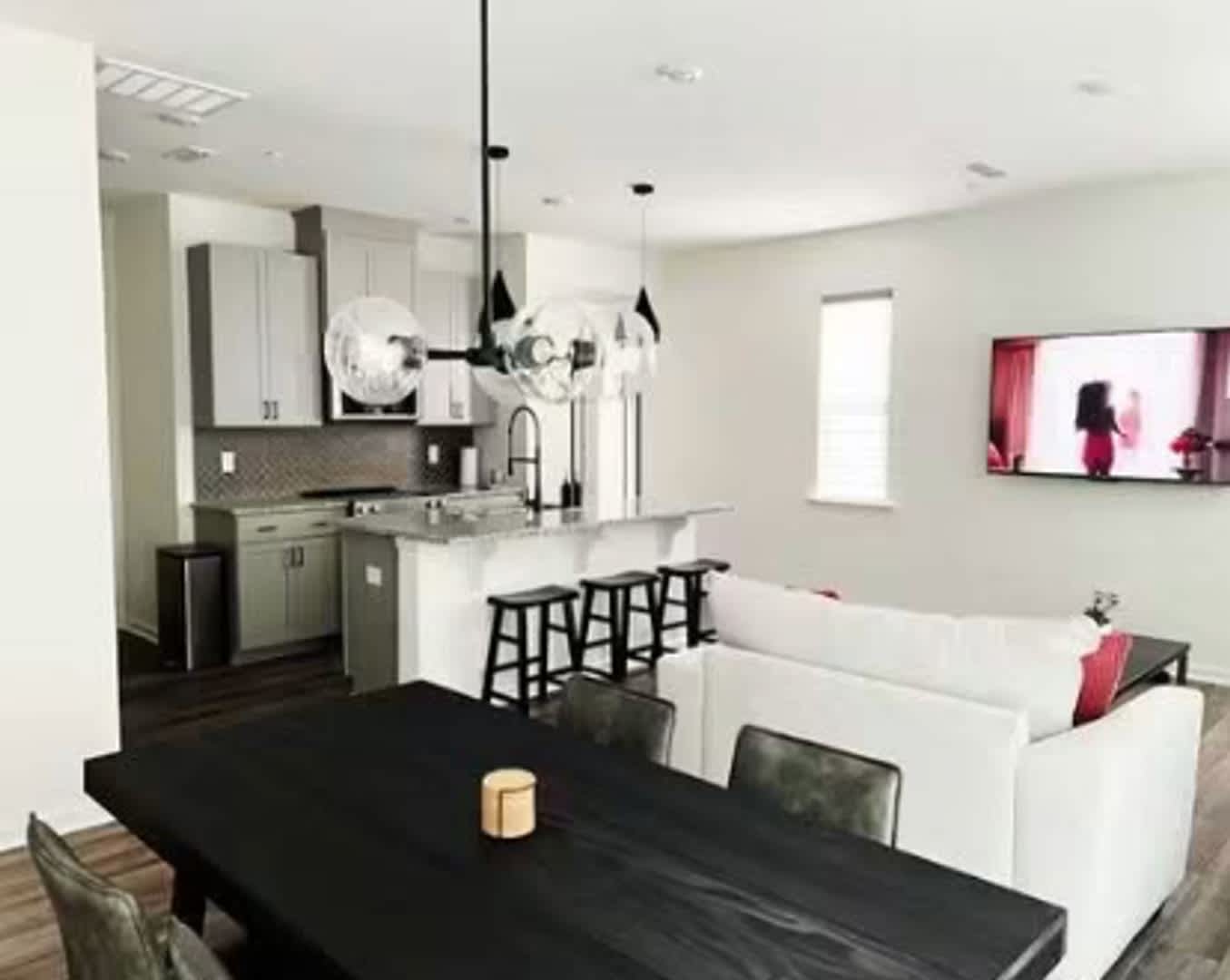 Room In 4 Bedroom Home In Chapel Hill – photo 2