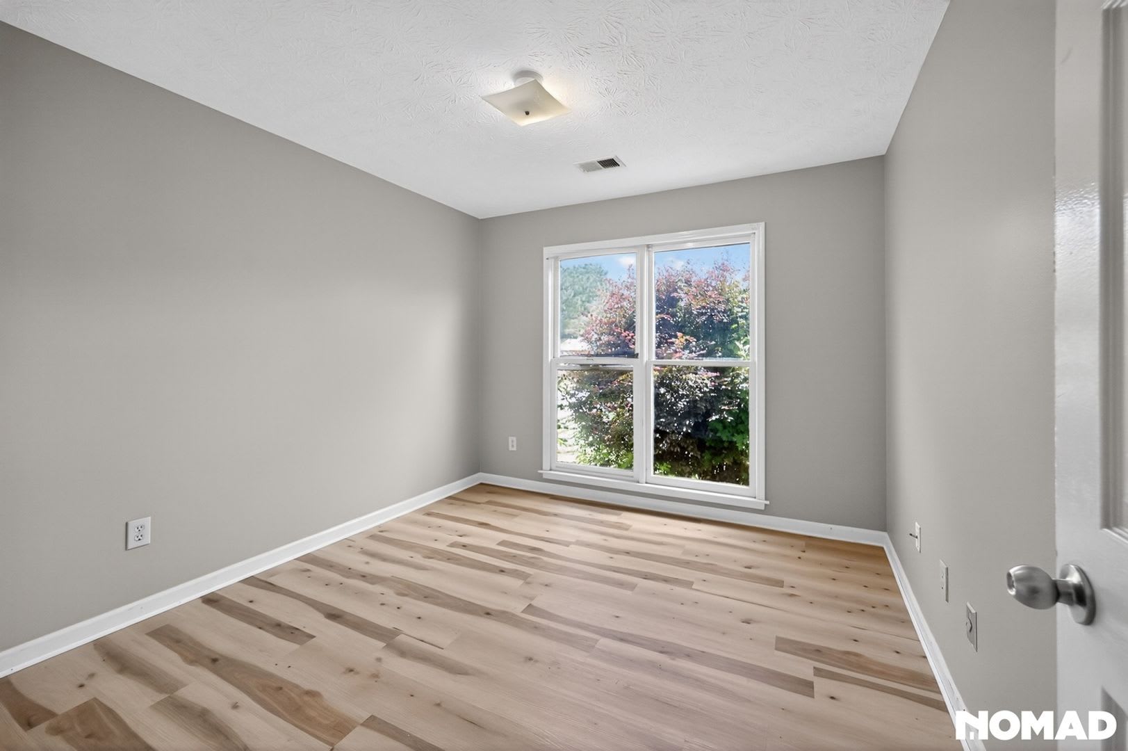 Newly Renovated 3BR Triplex in Conyers – photo 4