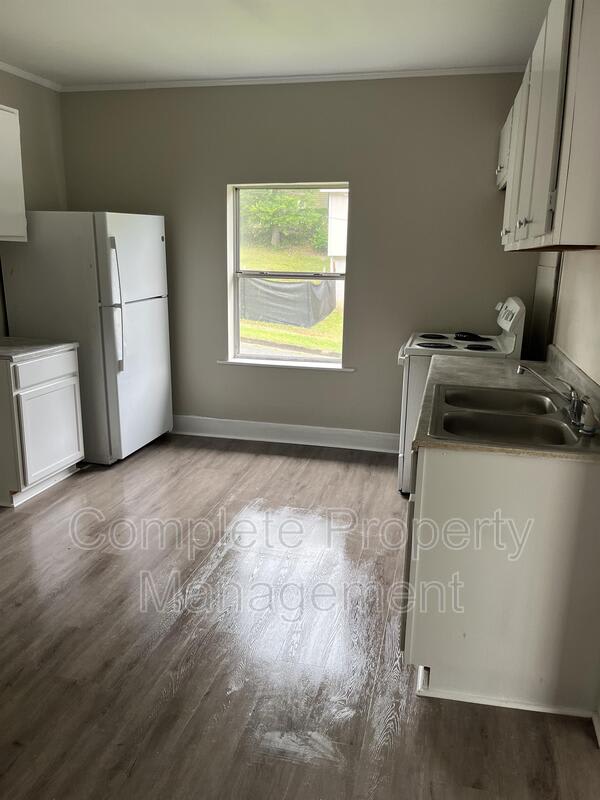 1434 Thomason Avenue – photo 3