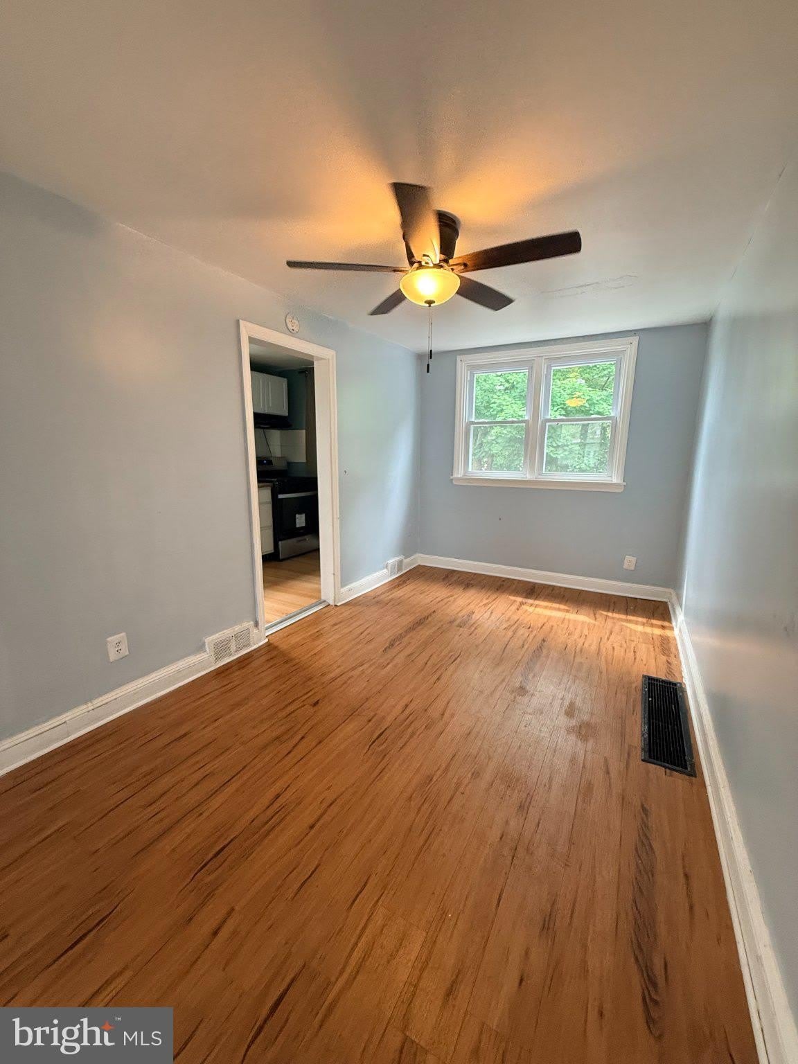 252 W 21ST Street – photo 4