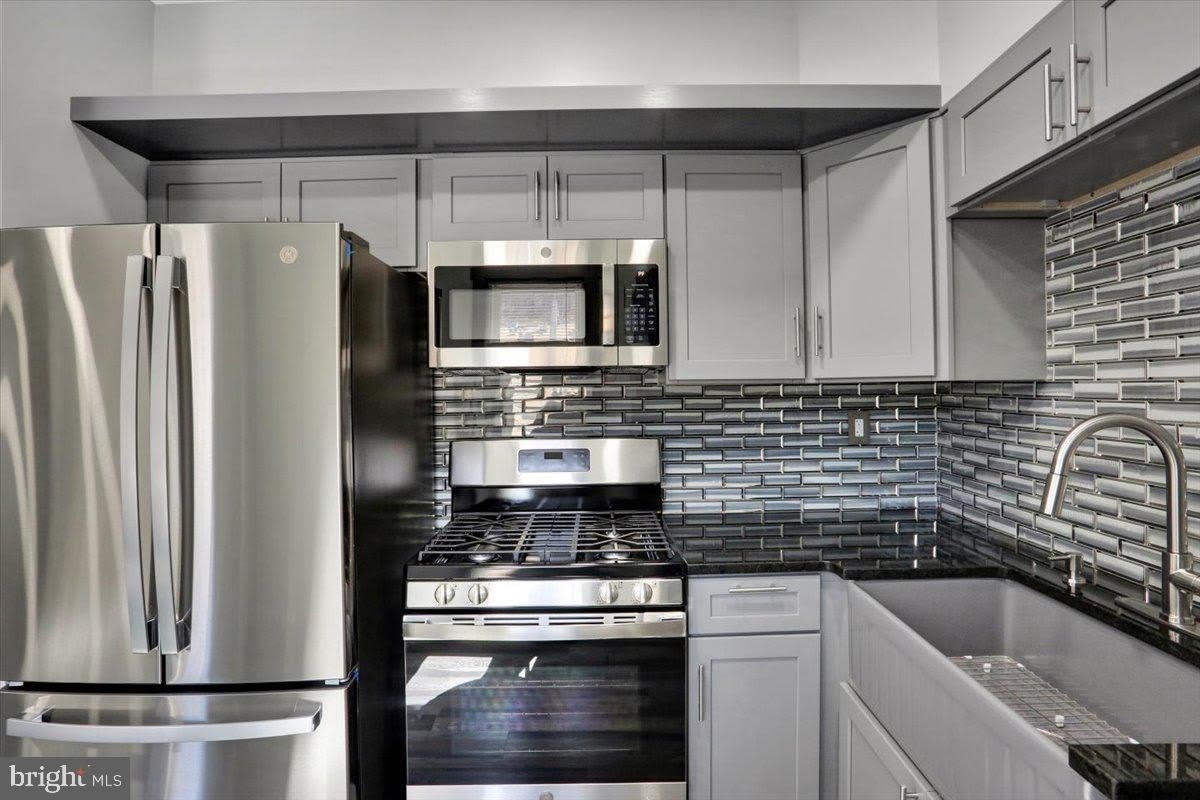 553 WUNDER Street – photo 5