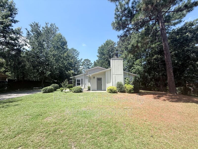 890 Bridgette St – photo 2