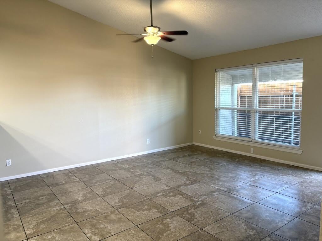 123 N Glenwood Drive – photo 3