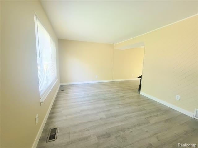 11484 Republic Avenue – photo 2