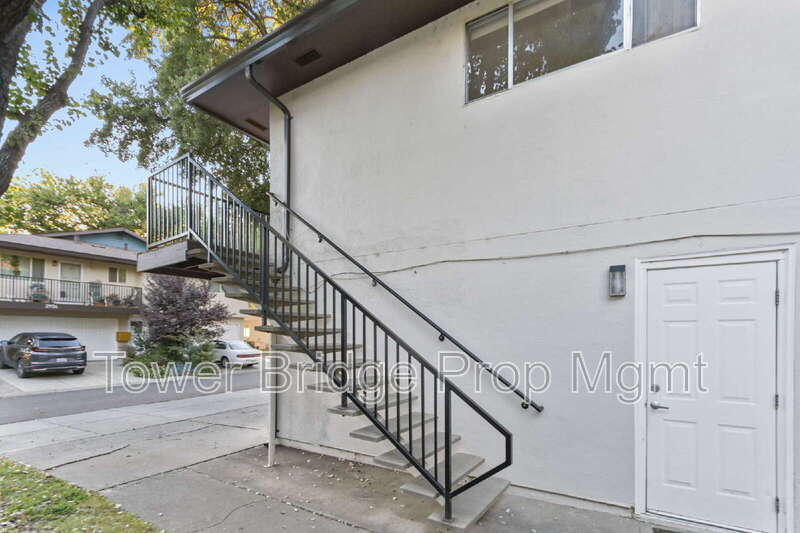 2911 Austin St – photo 2