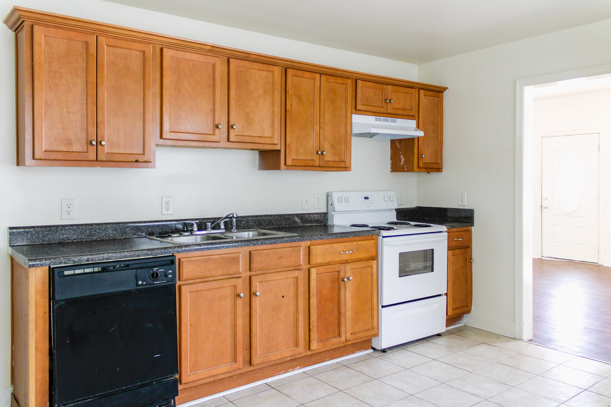 531 St Mark St – photo 4