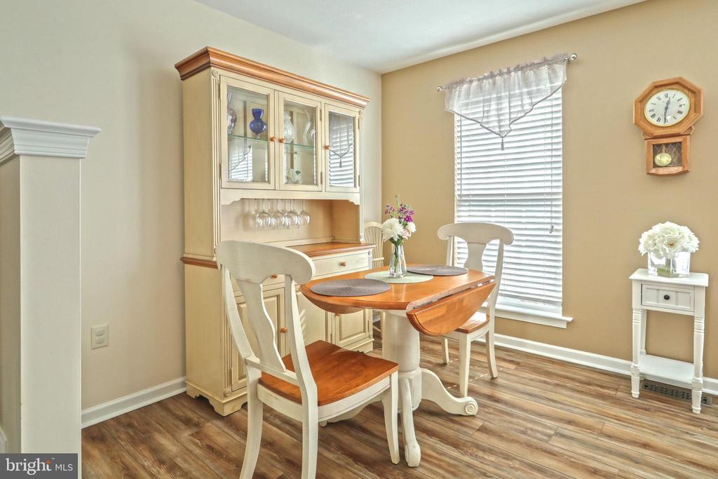 2723 Foxshire Dr – photo 5