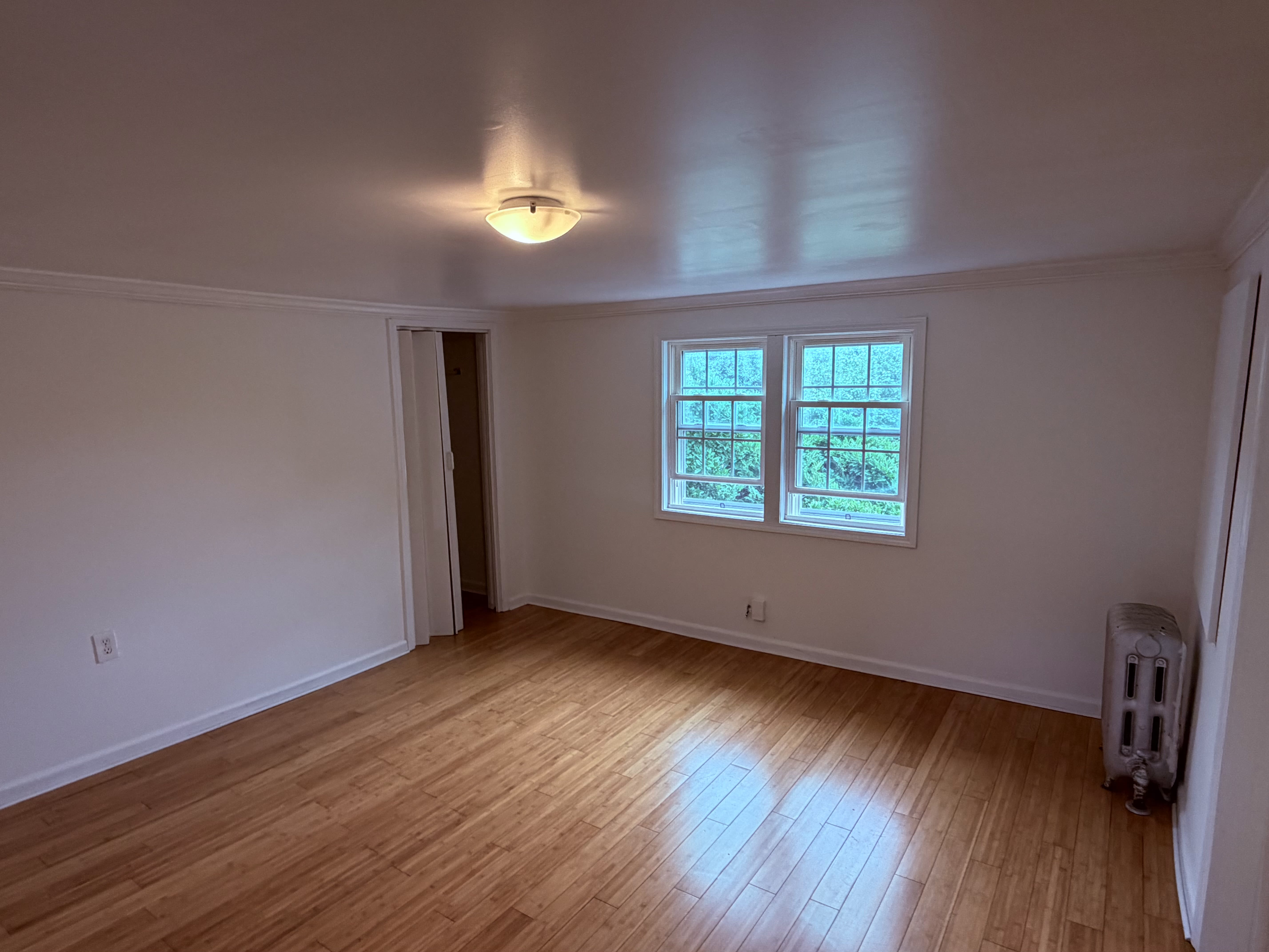 931 James Avenue – photo 1