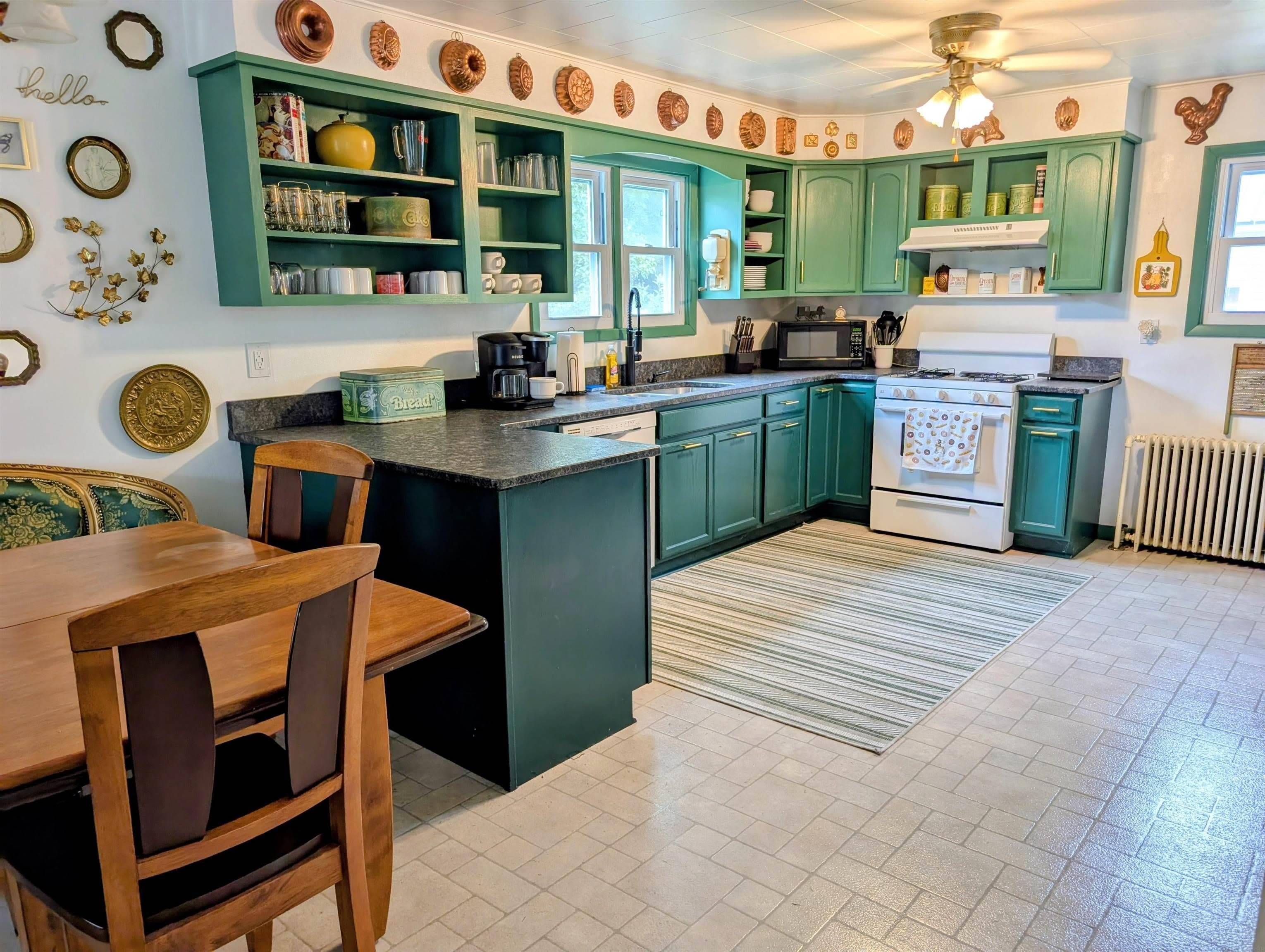 609 E Main St – photo 4