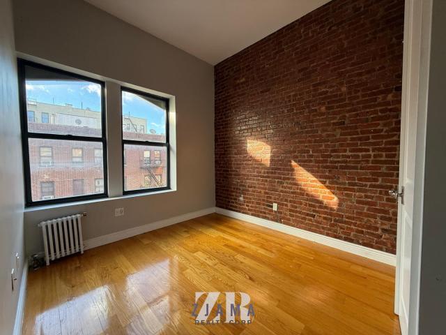 319 Lincoln Place – photo 3