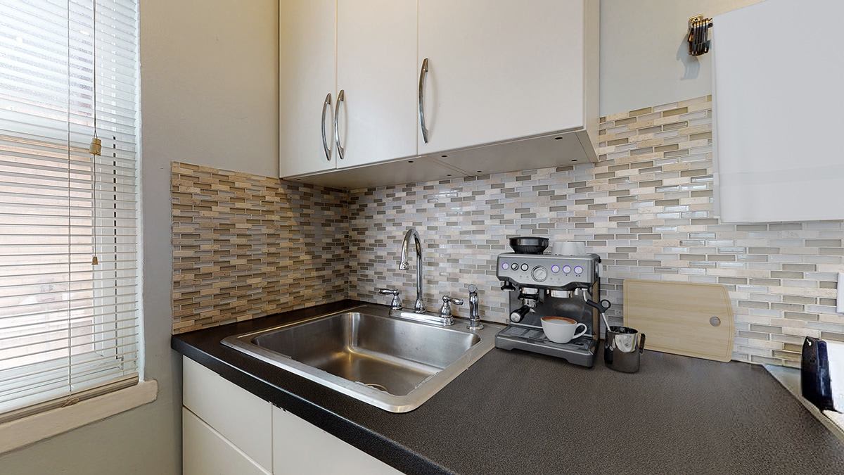 285 S Lincoln Street – photo 3