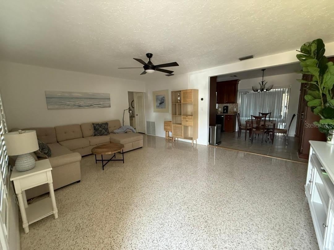 6015 CARLTON Avenue – photo 2