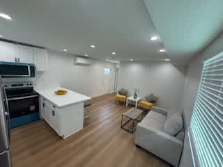 1305 East 46th Street – photo 3