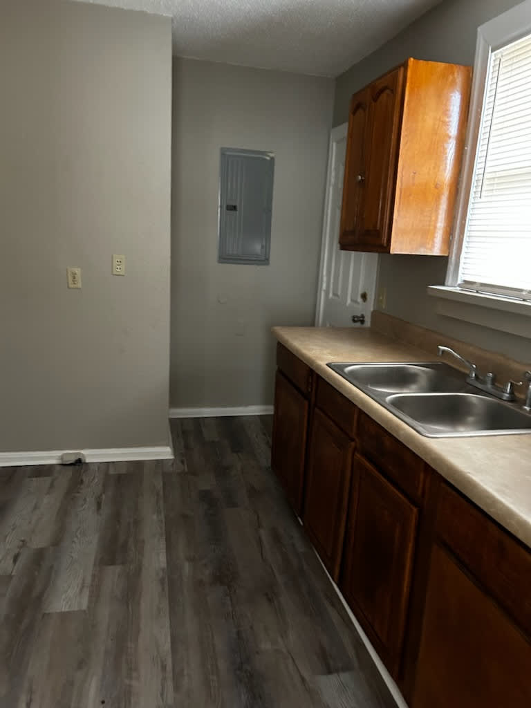 **5616 Calvin Avenue** – photo 5