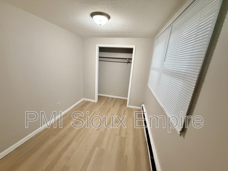 112 N Prairie – photo 4