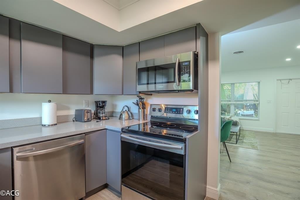 19 NE 16th Street – photo 3